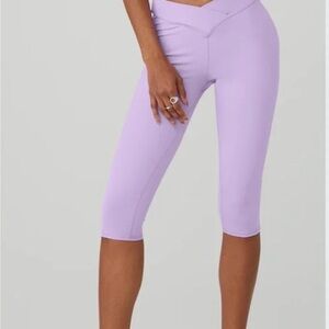 ALO Yoga Lilac Cropped Leggings